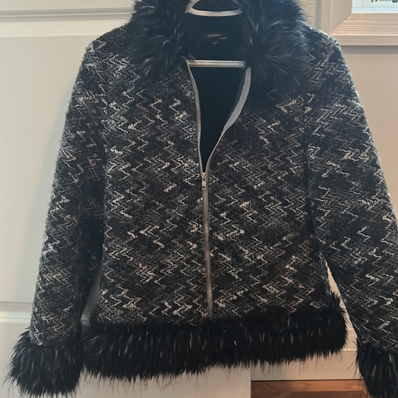 Black fur coat ! - Picture 3 of 10